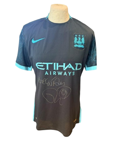 Official Manchester City away shirt hand-signed by Shaun Wright-Phillips in bold permanent ink.
