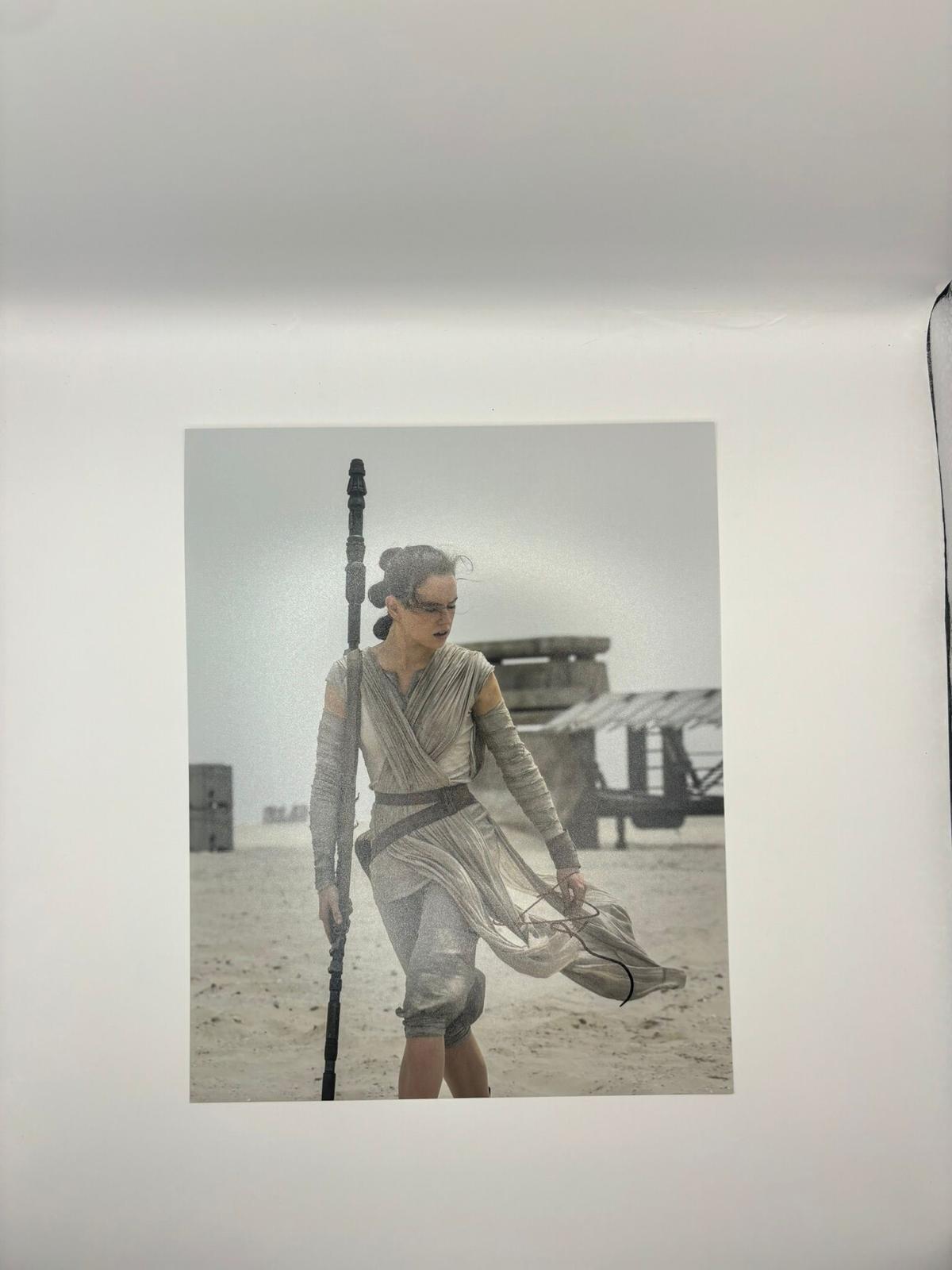 DIASY RIDLEY STAR WARS SIGNED PHOTO