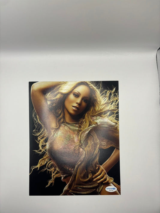 BEYONCE SIGNED PHOTO LIMELIGHT MEMORABILIA
