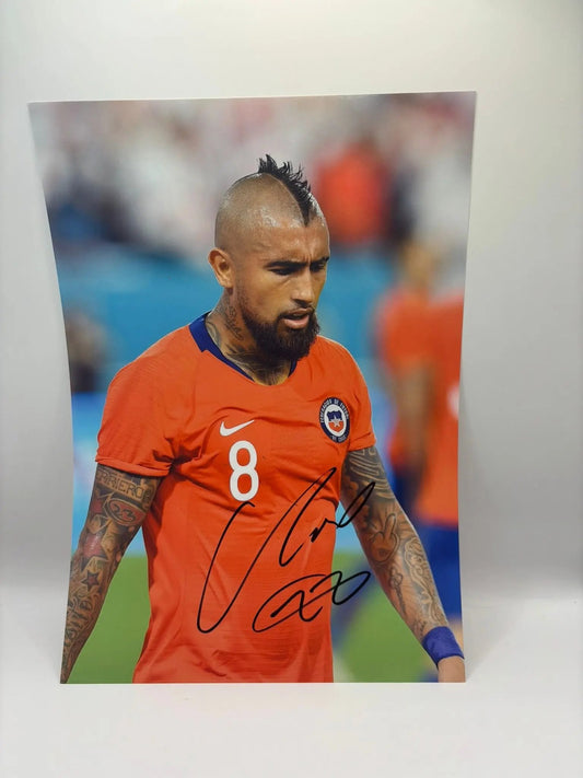 ARTURO VIDAL SIGNED PHOTO ZL FOOTY