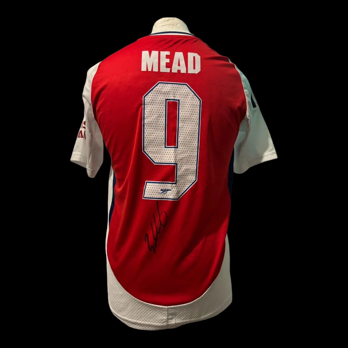 Authentic hand-signed Beth Mead Arsenal home jersey featuring her name and number printed in the official club font on the back.